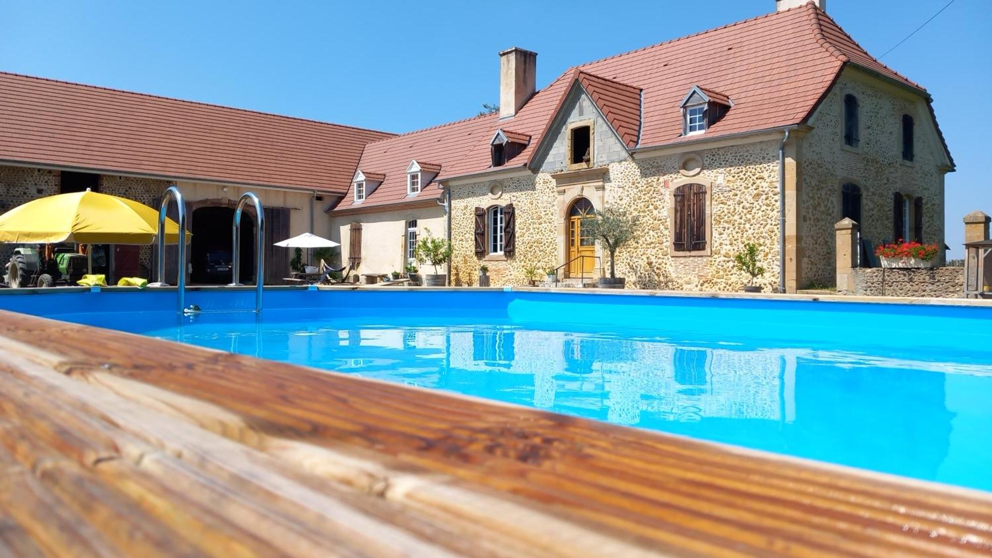 Gite A La Ferme Bassillon-Vauze Ngoại thất bức ảnh